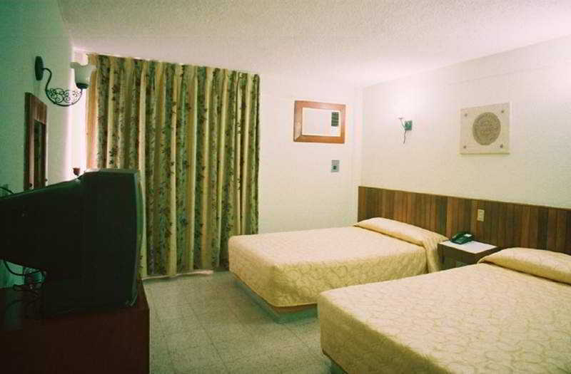 Hotel Batab Cancún Exterior foto